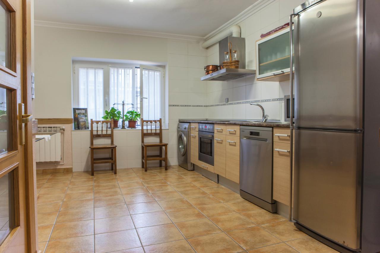 Casa Rural Lagun Etxea Pobes Exteriör bild