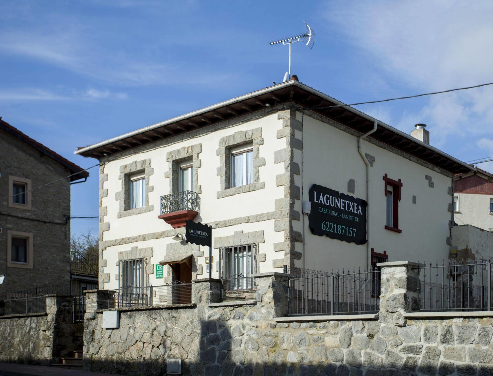 Casa Rural Lagun Etxea Pobes Exteriör bild